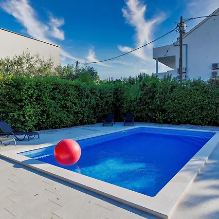 Amazing In Kastel Stafilic Holiday home Kastela
