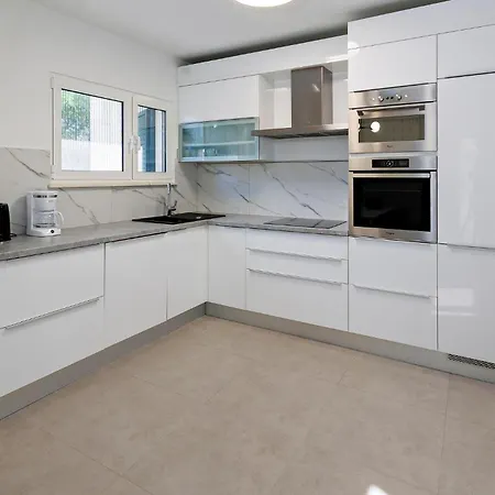 Amazing In Kastel Stafilic Holiday home Kastela