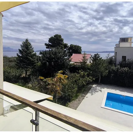 Amazing In Kastel Stafilic Kastela