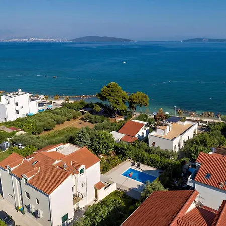 Amazing In Kastel Stafilic