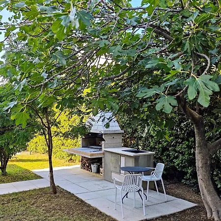 Casa vacanze Luxurious Home In Kastel Stafilic *